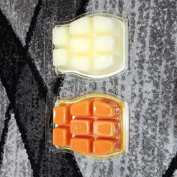 SCENTSY MANDARIN MOON & PEPPERMINT DREAMS WAX BAR BUNDLE - Picture 4 of 7